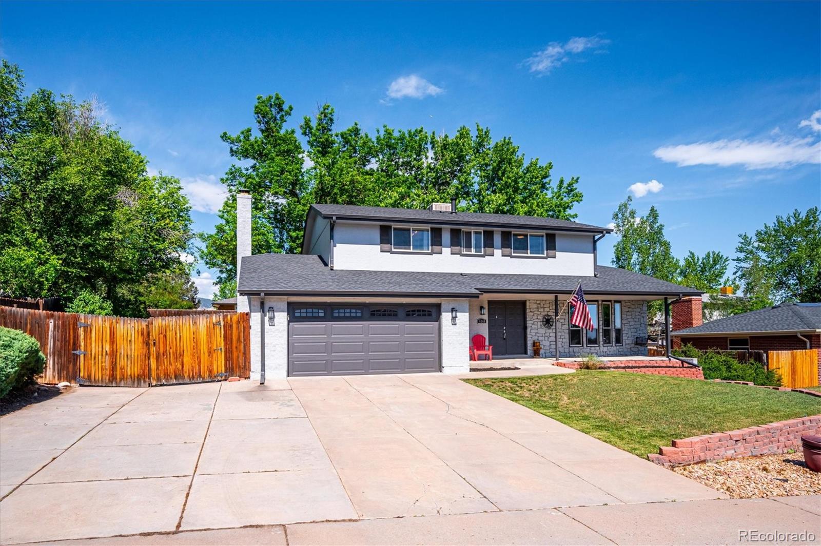  Littleton Home | MLS #: 39079884649 S Quail Street, Littleton Beds: 4 Baths: 3 Price: $670,000