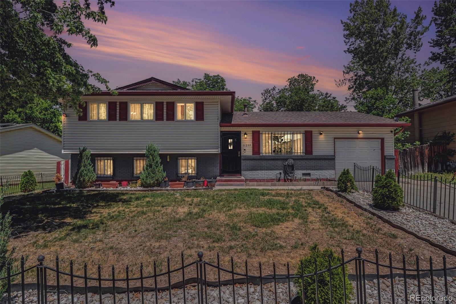  Aurora Home | MLS #: 475227411239 E Center Avenue, Aurora Beds: 4 Baths: 2 Price: $445,000