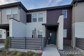 Du Denver Home | MLS #: 663247916191 E Bolling Drive, Denver Beds: 3 Baths: 3 Price: $400,000