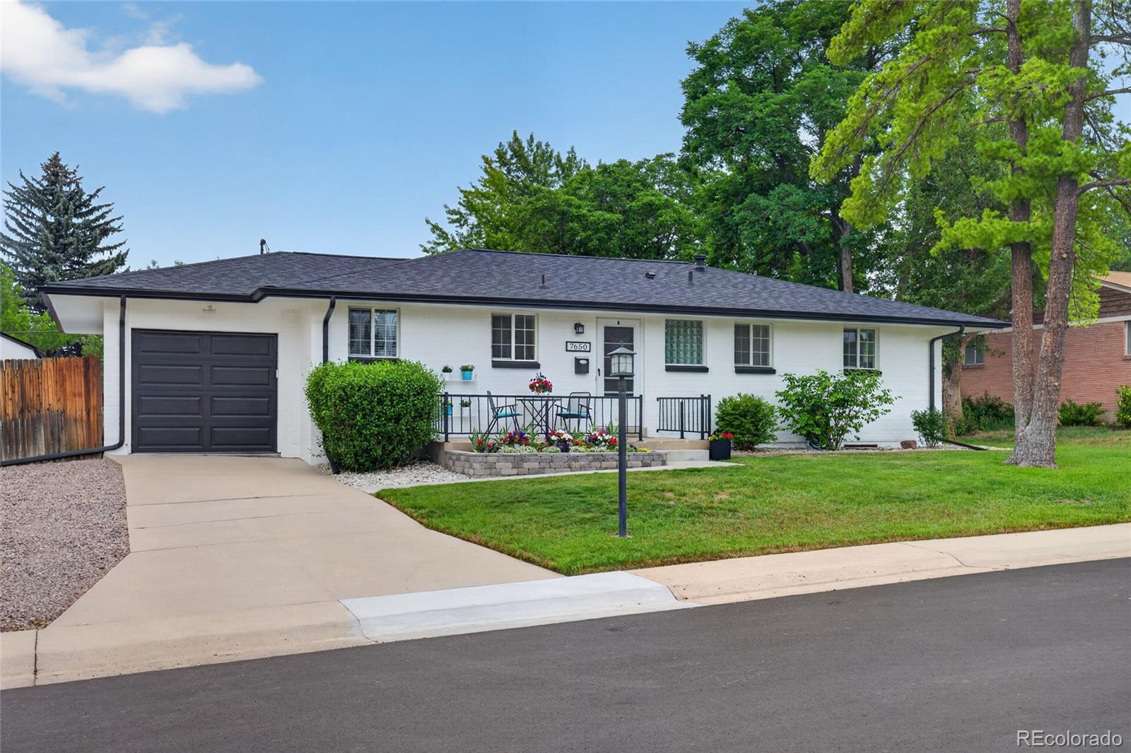  Centennial Home | MLS #: 23056687650 S Kit Carson Drive, Centennial Beds: 5 Baths: 3 Price: $642,500