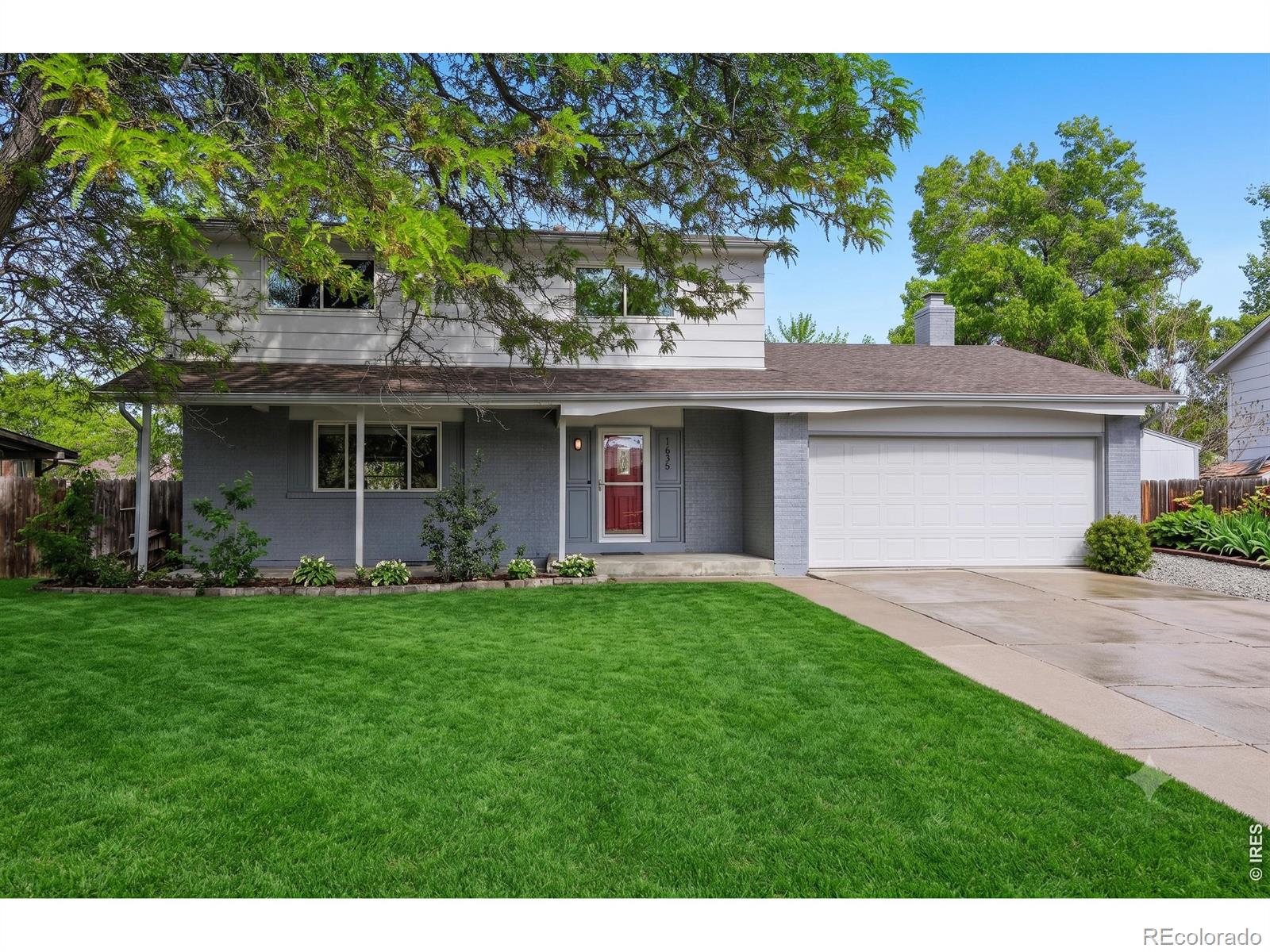  Longmont Home | MLS #: 45678910613071636 S Vivian Street, Longmont Beds: 5 Baths: 4 Price: $625,000