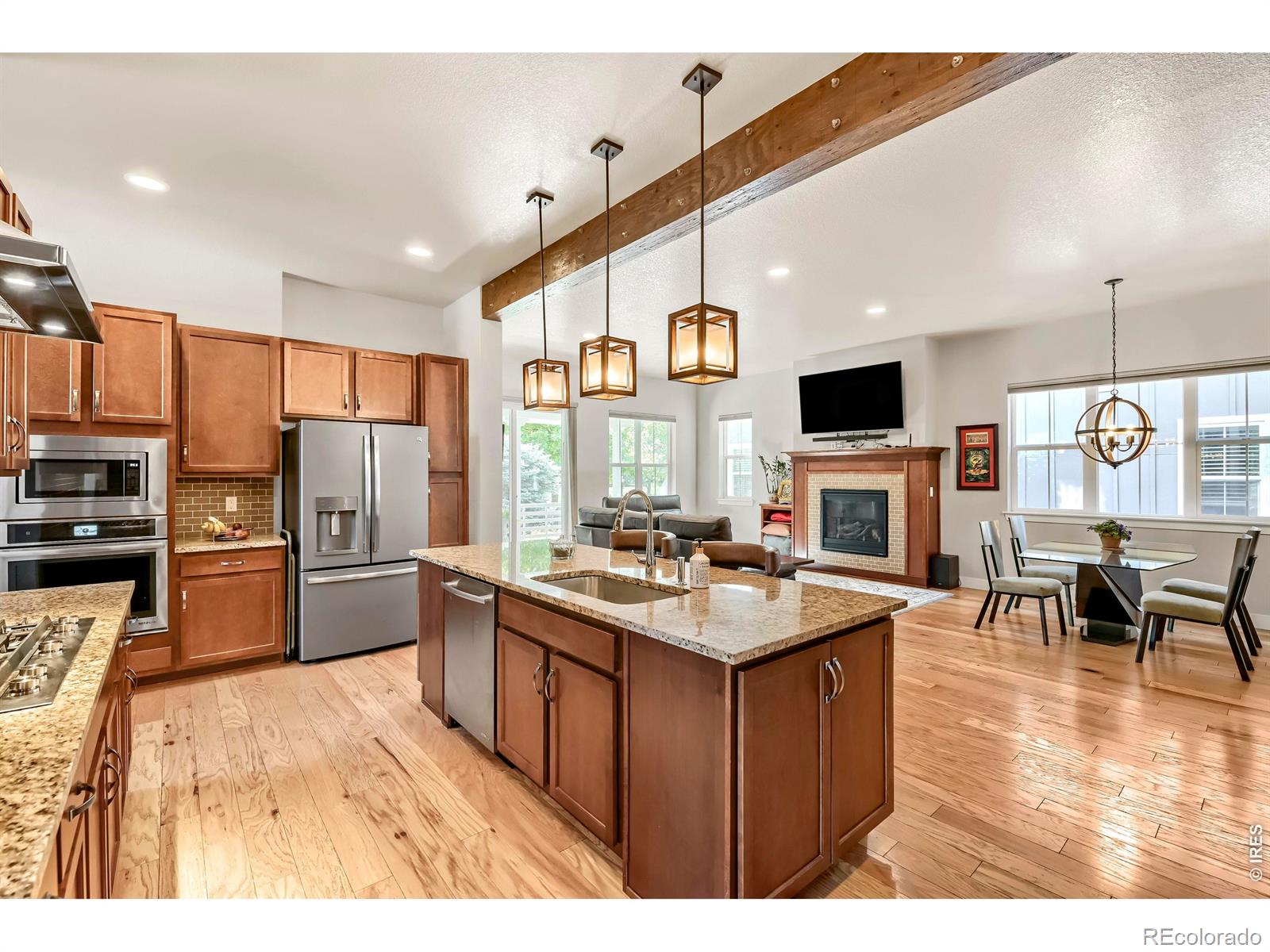  Broomfield Home | MLS #: 45678910613181877 W 137th Lane, Broomfield Beds: 5 Baths: 5 Price: $949,000