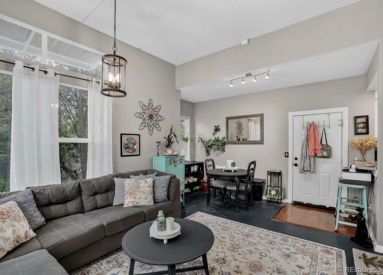 Central Park Denver Condo / Townhome | MLS #: 68986582828  Syracuse Street 222, Denver Beds: 2 Baths: 1 Price: $275,000
