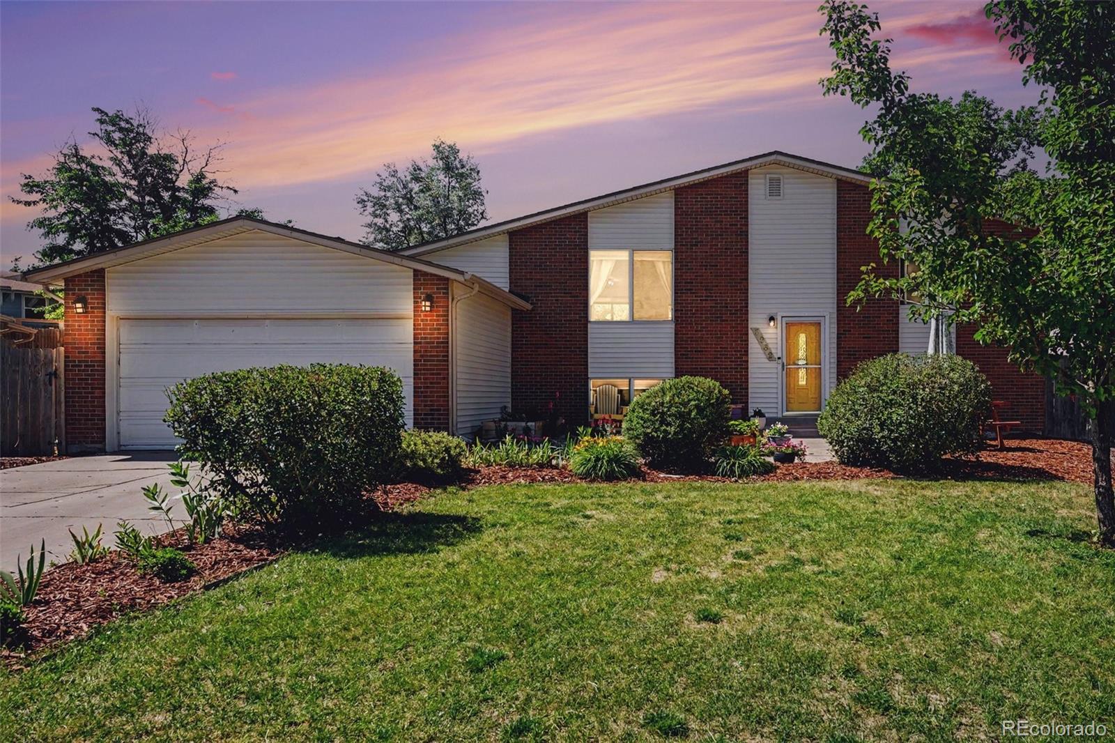  Aurora Home | MLS #: 22797183262 S Norfolk Way, Aurora Beds: 4 Baths: 2 Price: $535,000