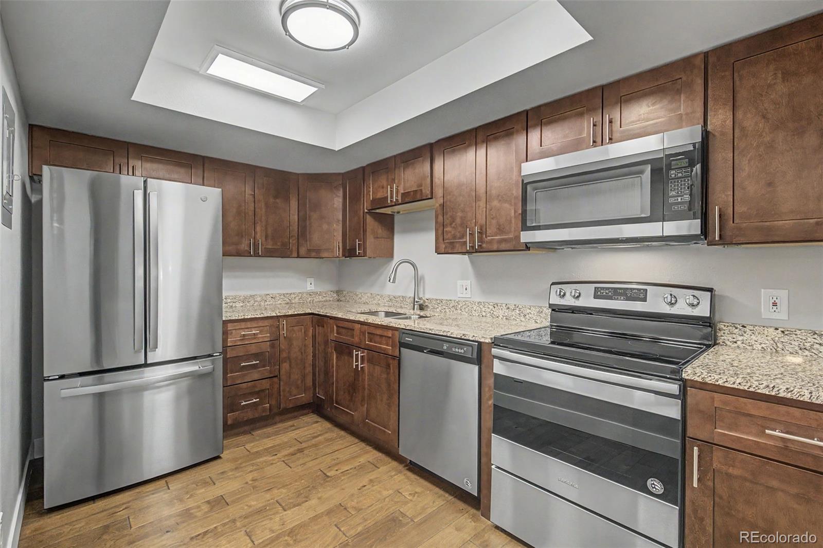 13890 e marina drive, Aurora sold home. Closed on 2026-08-26 for $260,000.