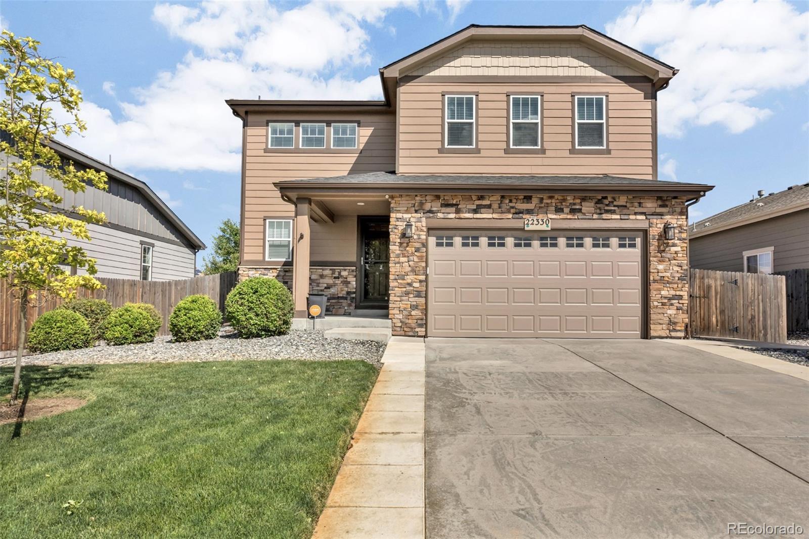 East Quincy Highlands Aurora Home | MLS #: 408693722330 E Mansfield Place, Aurora Beds: 3 Baths: 3 Price: $544,000