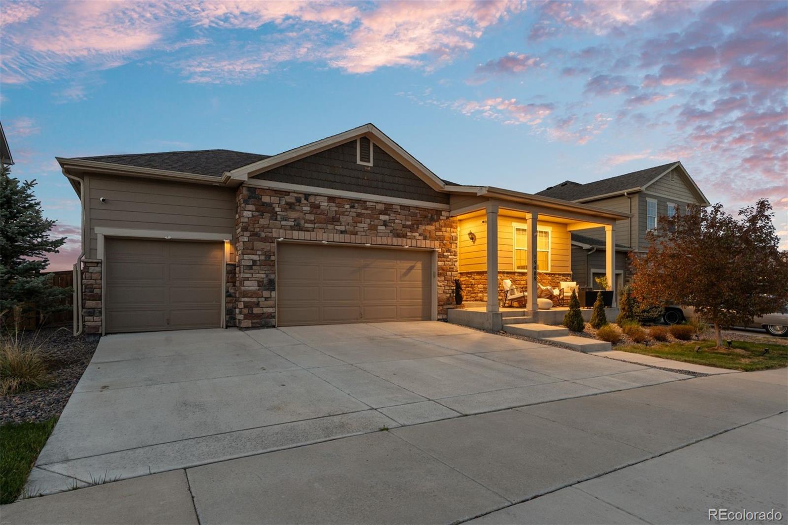 19489 e 65th place, Aurora sold home. Closed on 2026-08-07 for $549,000.