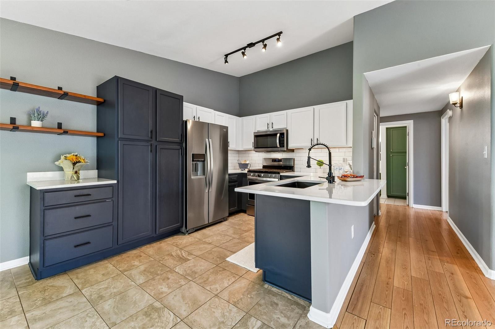 Canyon Ranch Highlands Ranch Condo / Townhome | MLS #: 75410058485  Pebble Creek Way 203, Highlands Ranch Beds: 2 Baths: 2 Price: $340,000