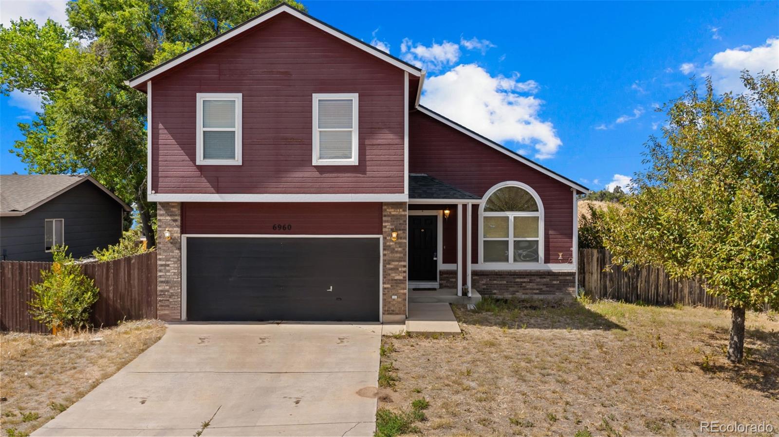  Fountain Home | MLS #: 34277506960  Fountain Ridge Circle, Fountain Beds: 3 Baths: 3 Price: $380,000