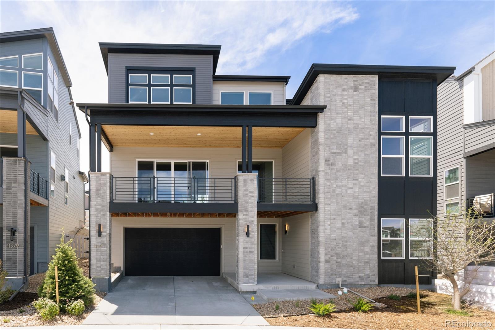 11395  alla breve circle, Lone Tree sold home. Closed on 2026-08-31 for $1,242,271.