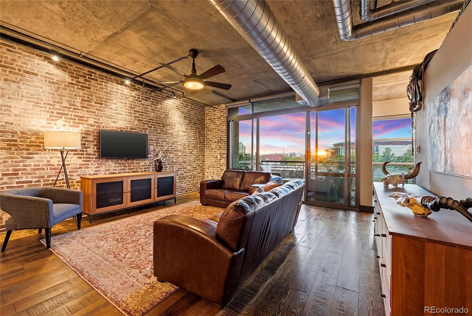 1401 wewatta street, Denver sold home. Closed on 2026-08-21 for $750,000.
