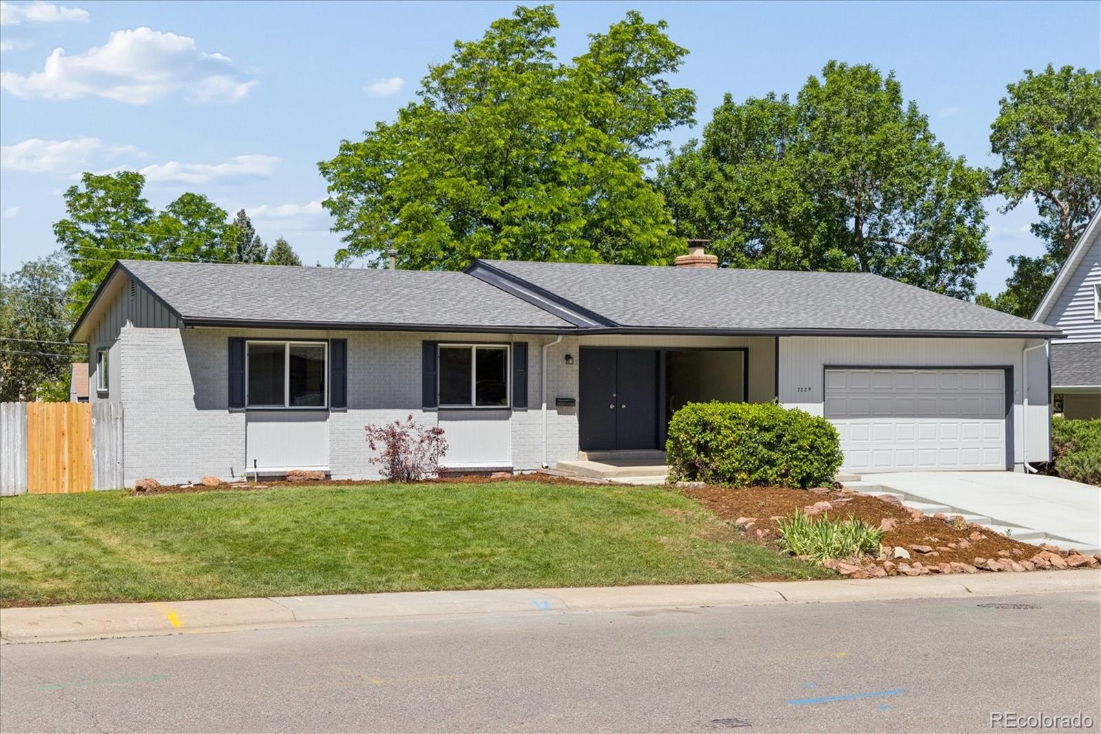  Centennial Home | MLS #: 27352717229 S Tamarac Court, Centennial Beds: 3 Baths: 2 Price: $539,000