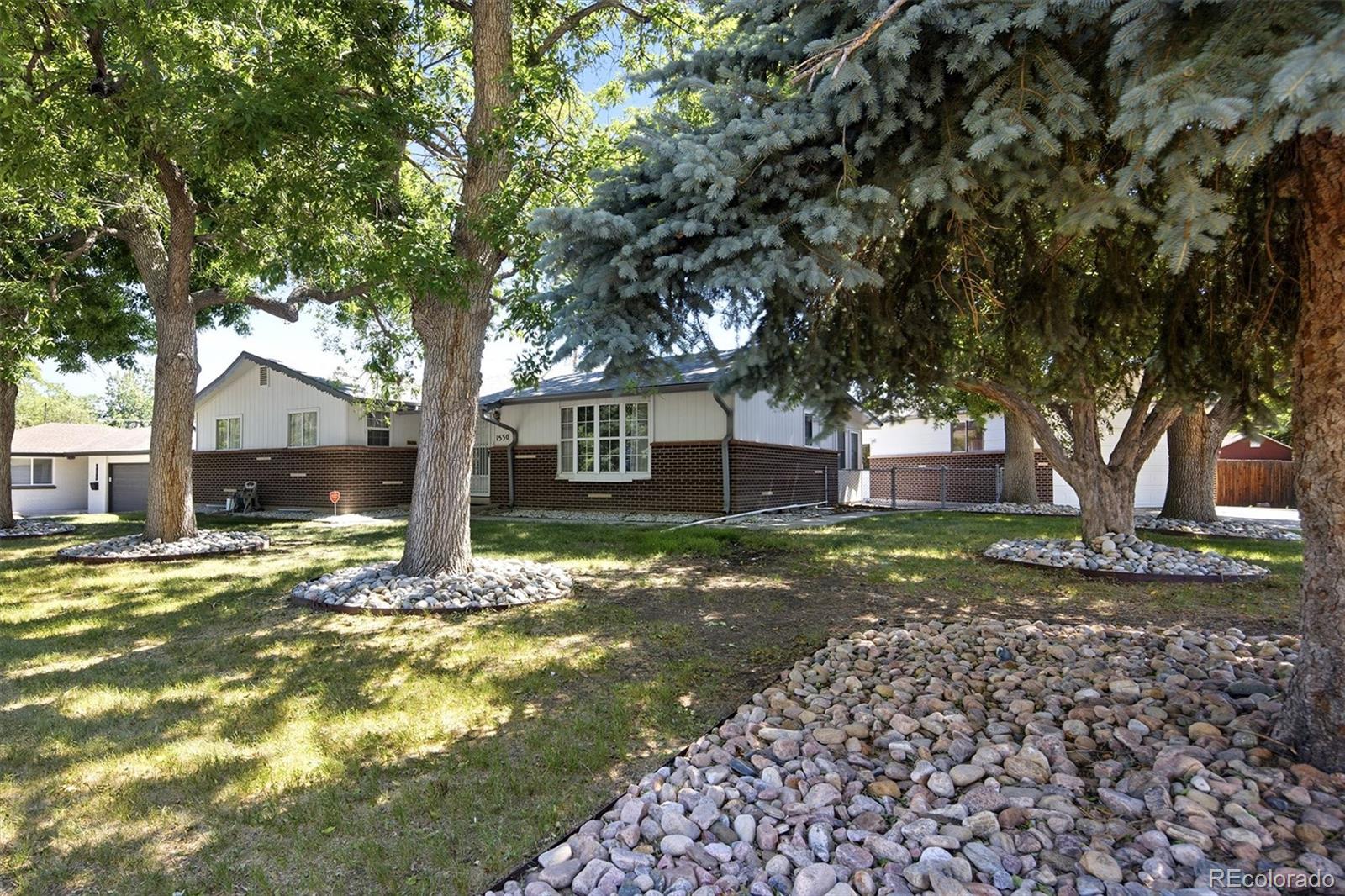 Cloverdale Lakewood Home | MLS #: 93688541530 S Estes Street, Lakewood Beds: 5 Baths: 3 Price: $569,000