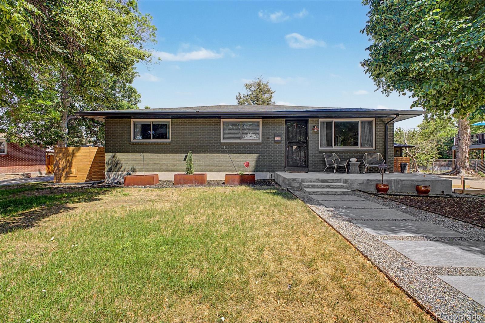 5050 s linden drive, Englewood sold home. Closed on 2026-08-18 for $645,000.