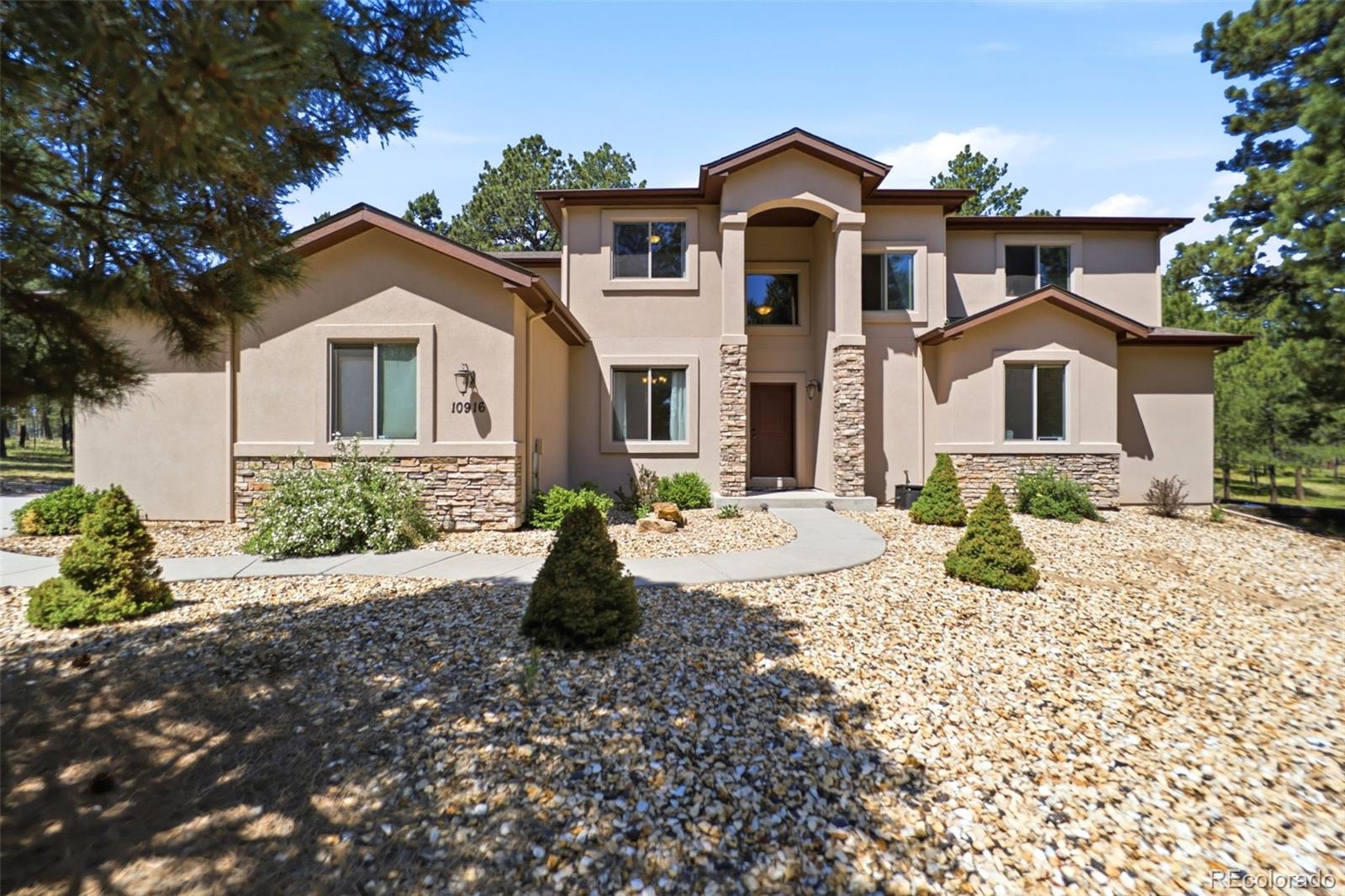 10916 silver mountain point, Colorado Springs sold home. Closed on 2026-09-09 for $899,900.