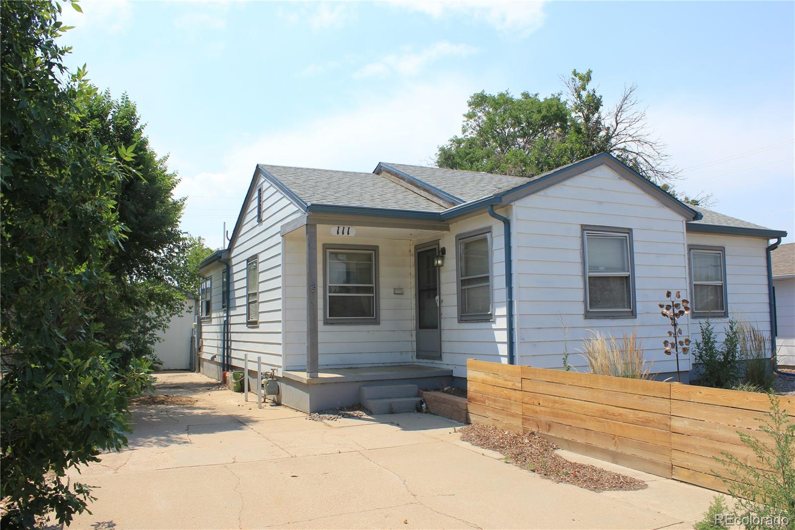111 s 9th avenue, brighton sold home. Closed on 2026-09-04 for $200,000.