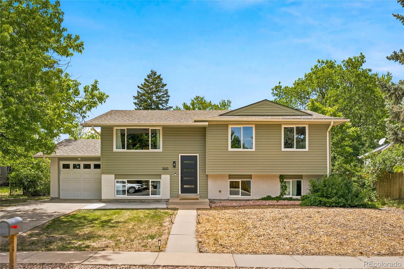Kings Ridge Centennial Home | MLS #: 49248267683 S Vine Street, Centennial Beds: 5 Baths: 2 Price: $675,000