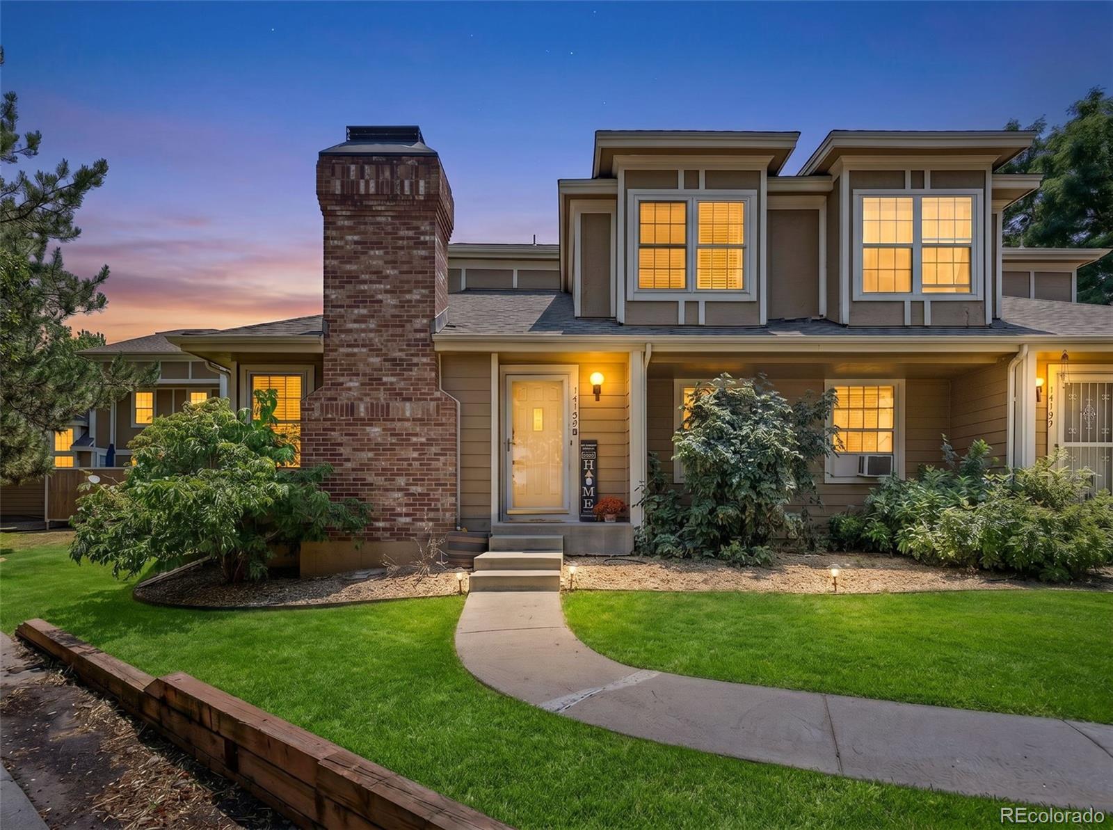  Aurora Condo / Townhome | MLS #: 756241214199 E Dickinson Drive B, Aurora Beds: 2 Baths: 2 Price: $249,000