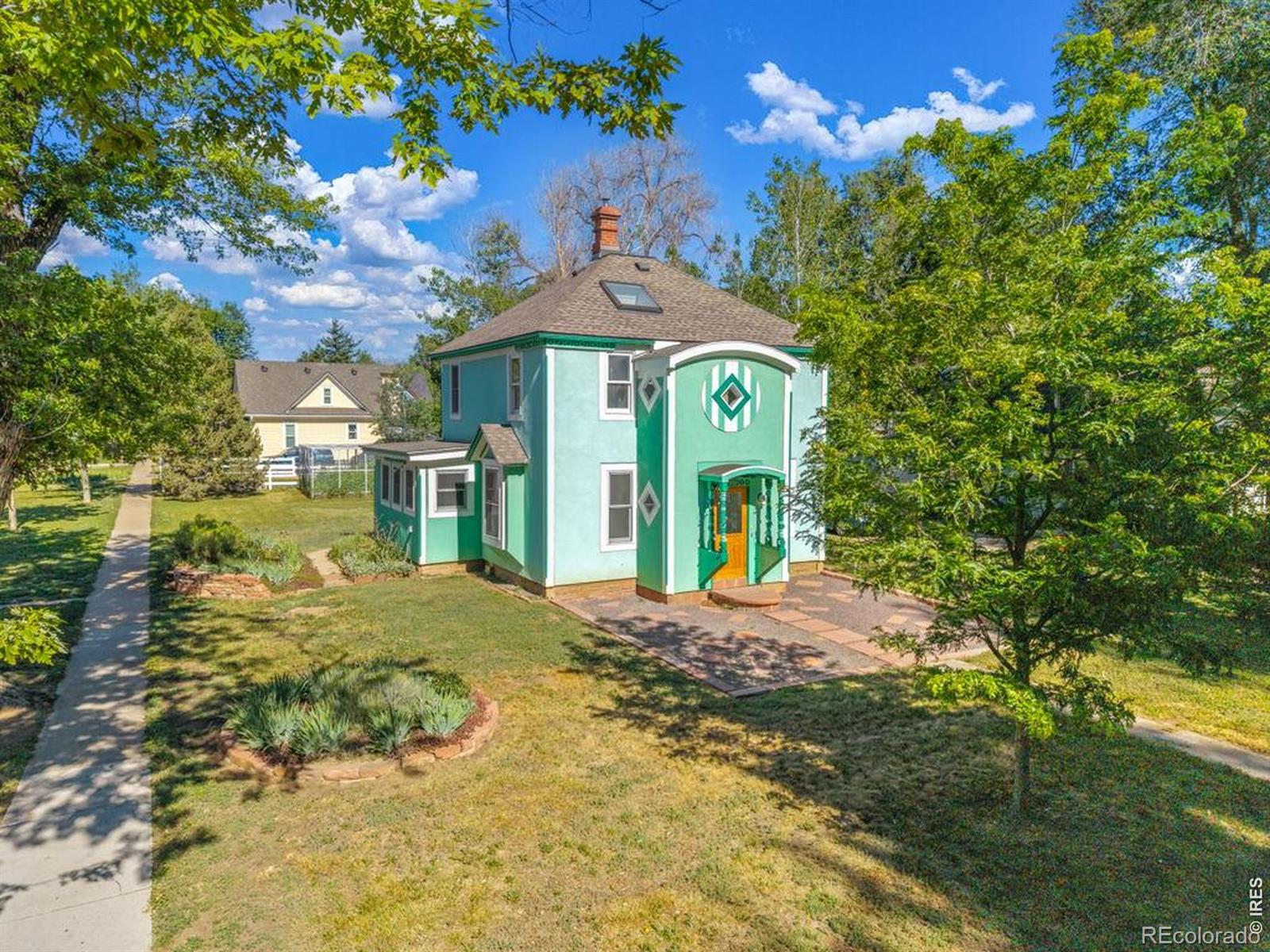  Longmont Home | MLS #: 4567891062300803  Bross Street, Longmont Beds: 3 Baths: 2 Price: $585,000