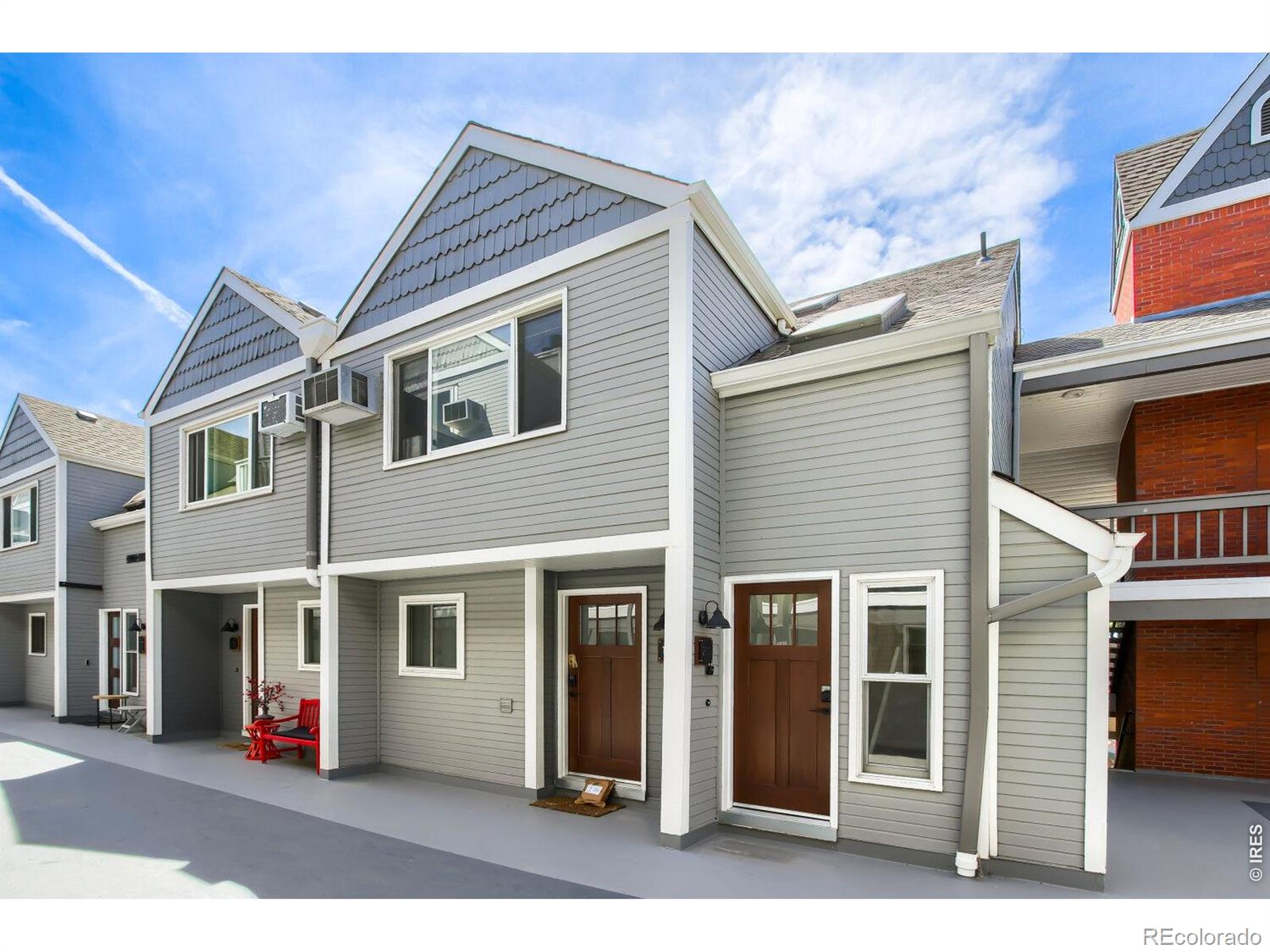 2201  pearl street, Boulder sold home. Closed on 2026-07-22 for $450,000.