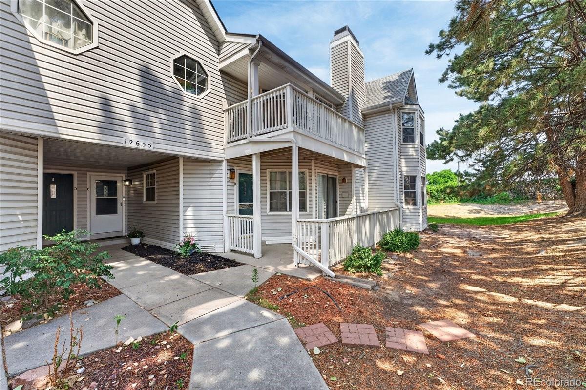  Aurora Condo / Townhome | MLS #: 560539312655 E Pacific Circle C, Aurora Beds: 2 Baths: 2 Price: $288,000