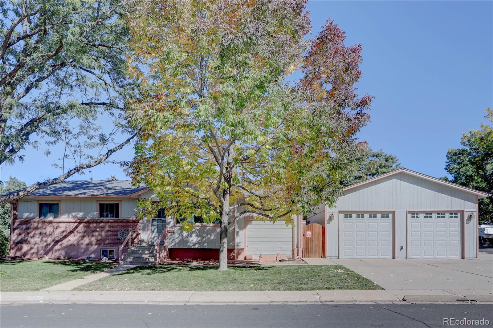 Littleton Home | MLS #: 7911720707 W Davies Way, Littleton Beds: 5 Baths: 3 Price: $600,000