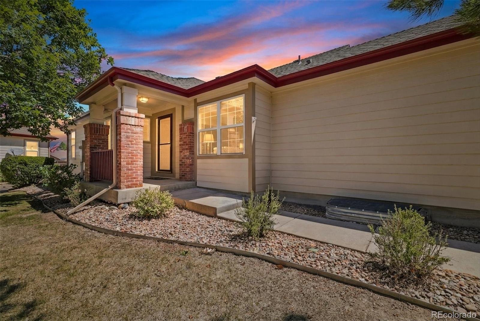 Arvada Home | MLS #: 208226116797 W 61st Place, Arvada Beds: 3 Baths: 3 Price: $585,000