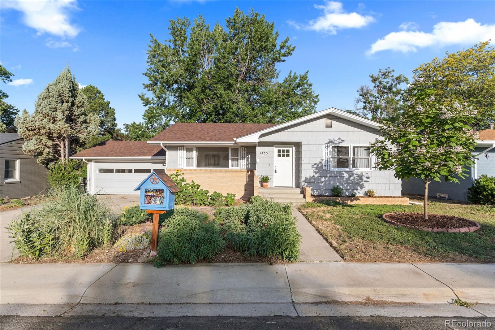  Longmont Home | MLS #: 95470991333  Lincoln Street, Longmont Beds: 5 Baths: 2 Price: $549,900