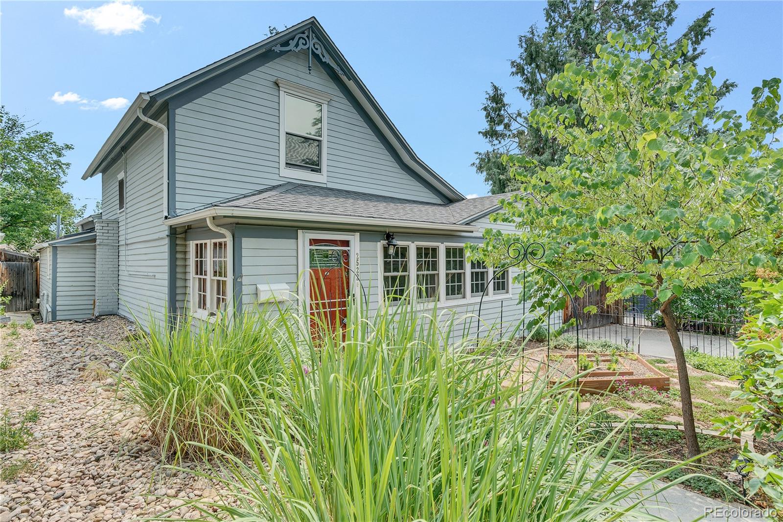 2522 benton street, Edgewater sold home. Closed on 2026-07-31 for $678,000.