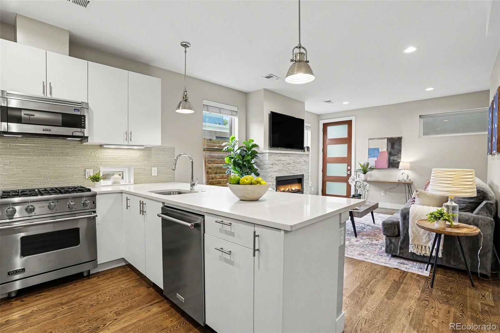 527 josephine street, Denver sold home. Closed on 2026-09-03 for $950,000.