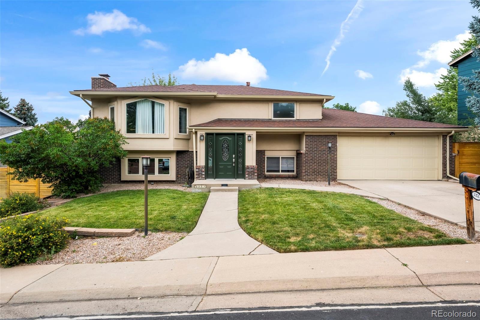  Lakewood Home | MLS #: 21341452351 S Garland Court, Lakewood Beds: 4 Baths: 2 Price: $700,000