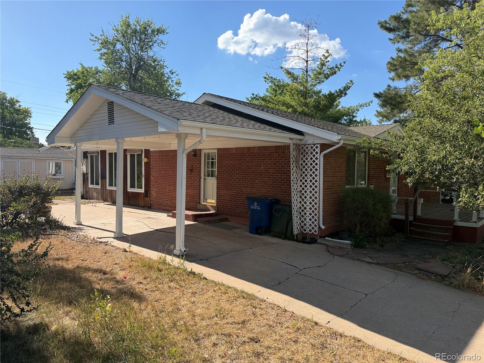  Littleton Home | MLS #: 50869636621 S Logan Street, Littleton Beds: 4 Baths: 2 Price: $519,750