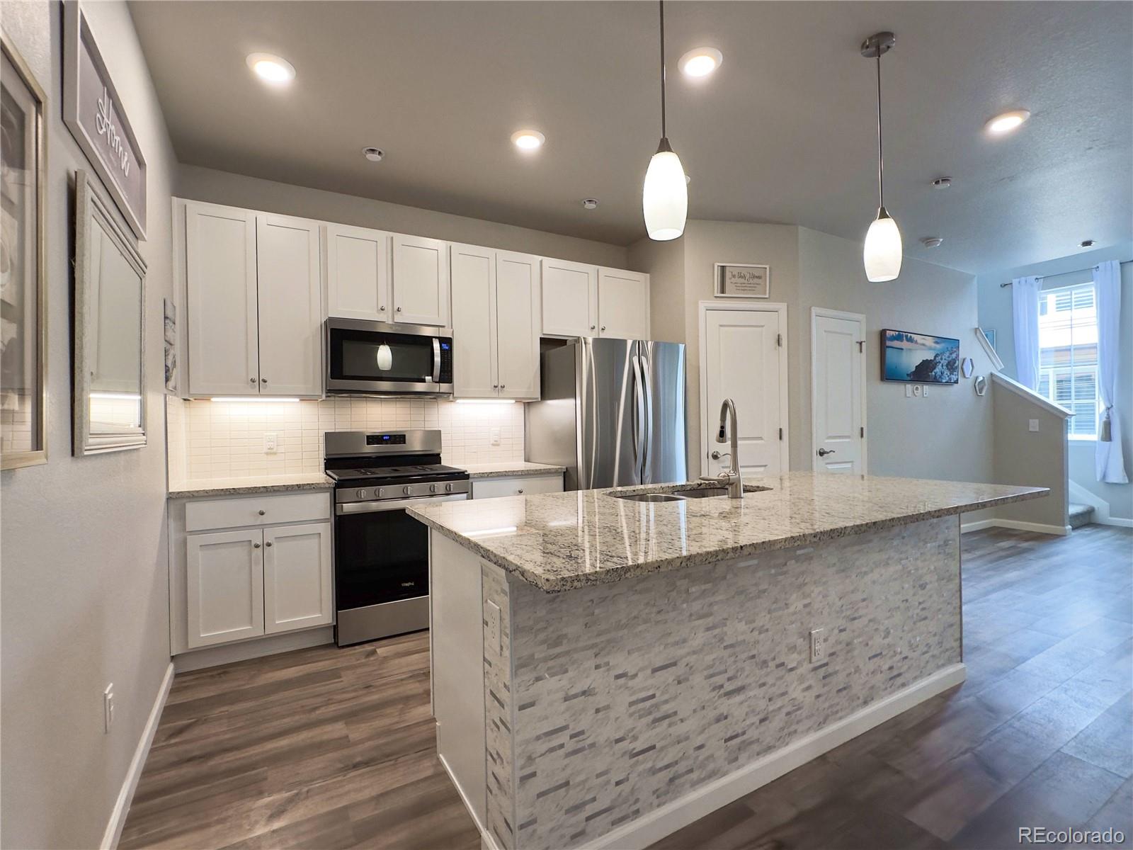  Littleton Condo / Townhome | MLS #: 39903688428  Galvani Trail B, Littleton Beds: 2 Baths: 3 Price: $450,000