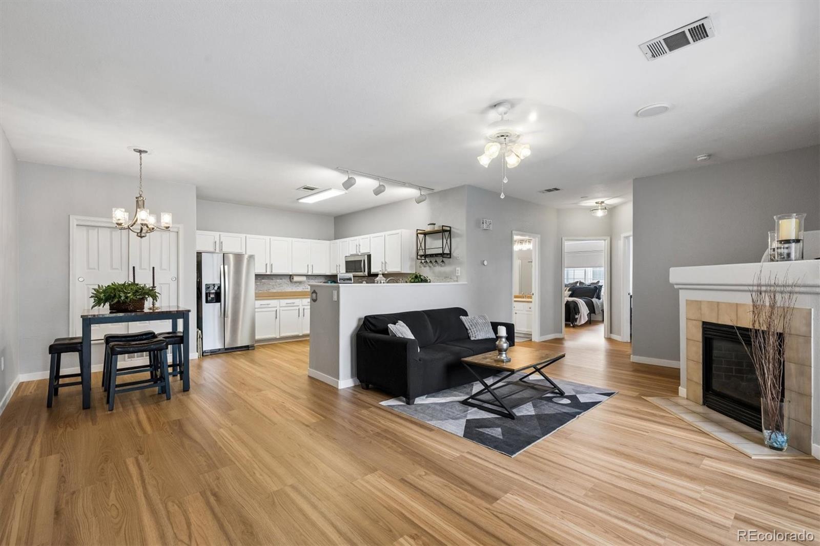 1 Denver Condo / Townhome | MLS #: 27501023261 E 103rd Place 1209, Denver Beds: 2 Baths: 2 Price: $312,000