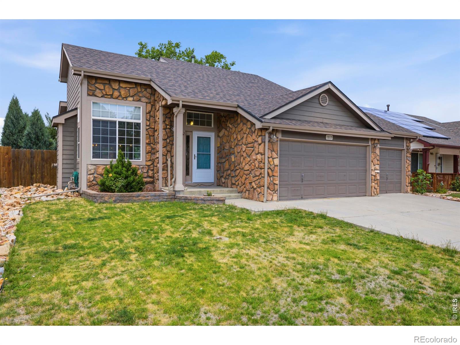  Johnstown Home | MLS #: 45678910626071817  Chesapeake Circle, Johnstown Beds: 4 Baths: 4 Price: $470,000