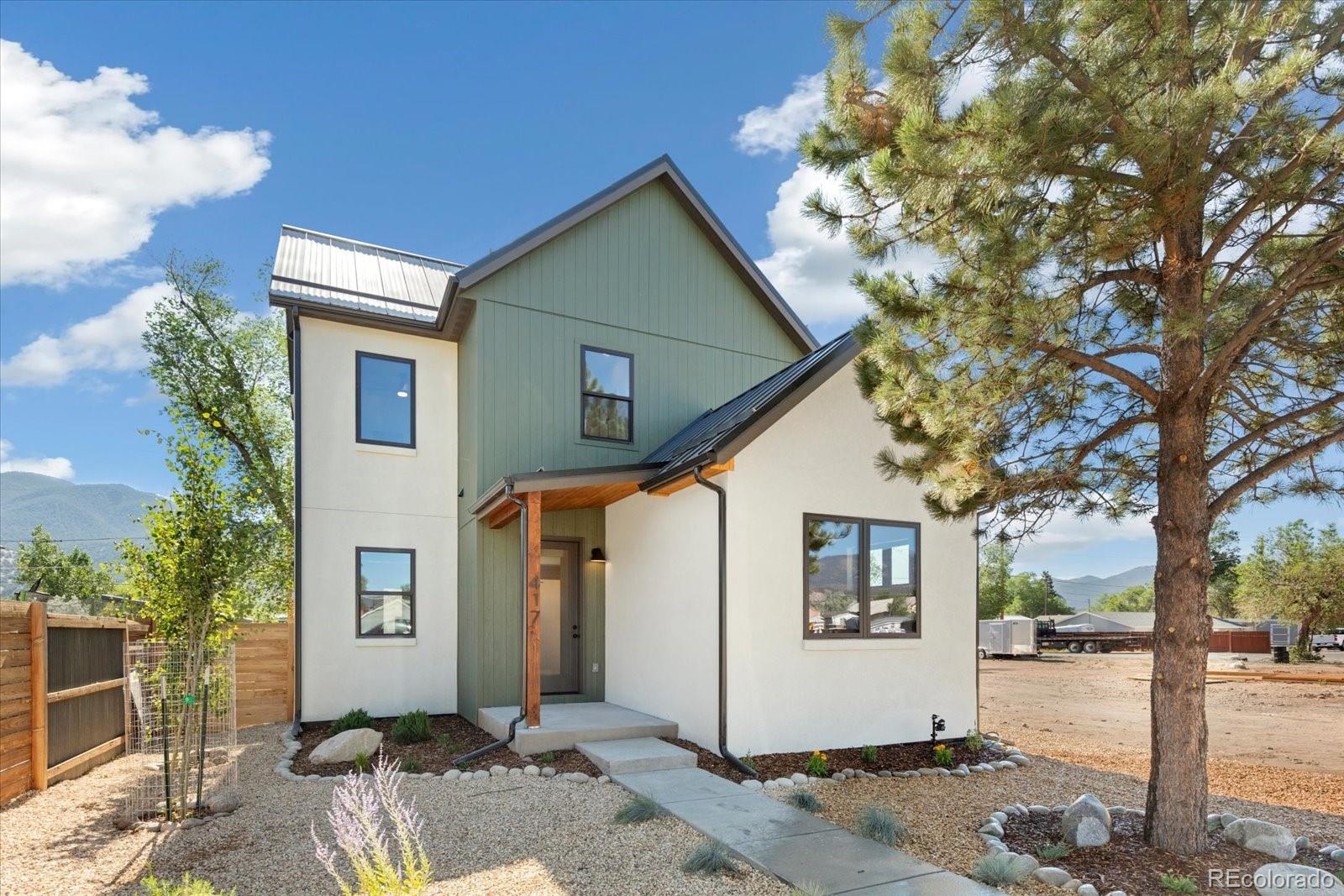 417 palmer , Salida sold home. Closed on 2026-09-01 for $995,000.