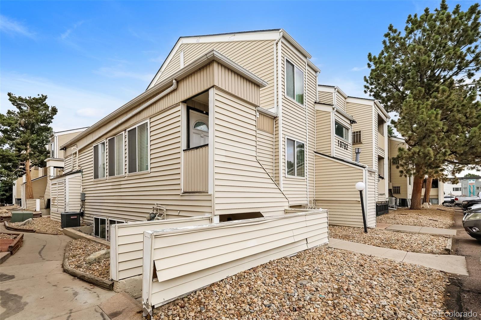 High Hollows Aurora Condo / Townhome | MLS #: 243348010782 E Exposition Avenue 248, Aurora Beds: 2 Baths: 1 Price: $105,000