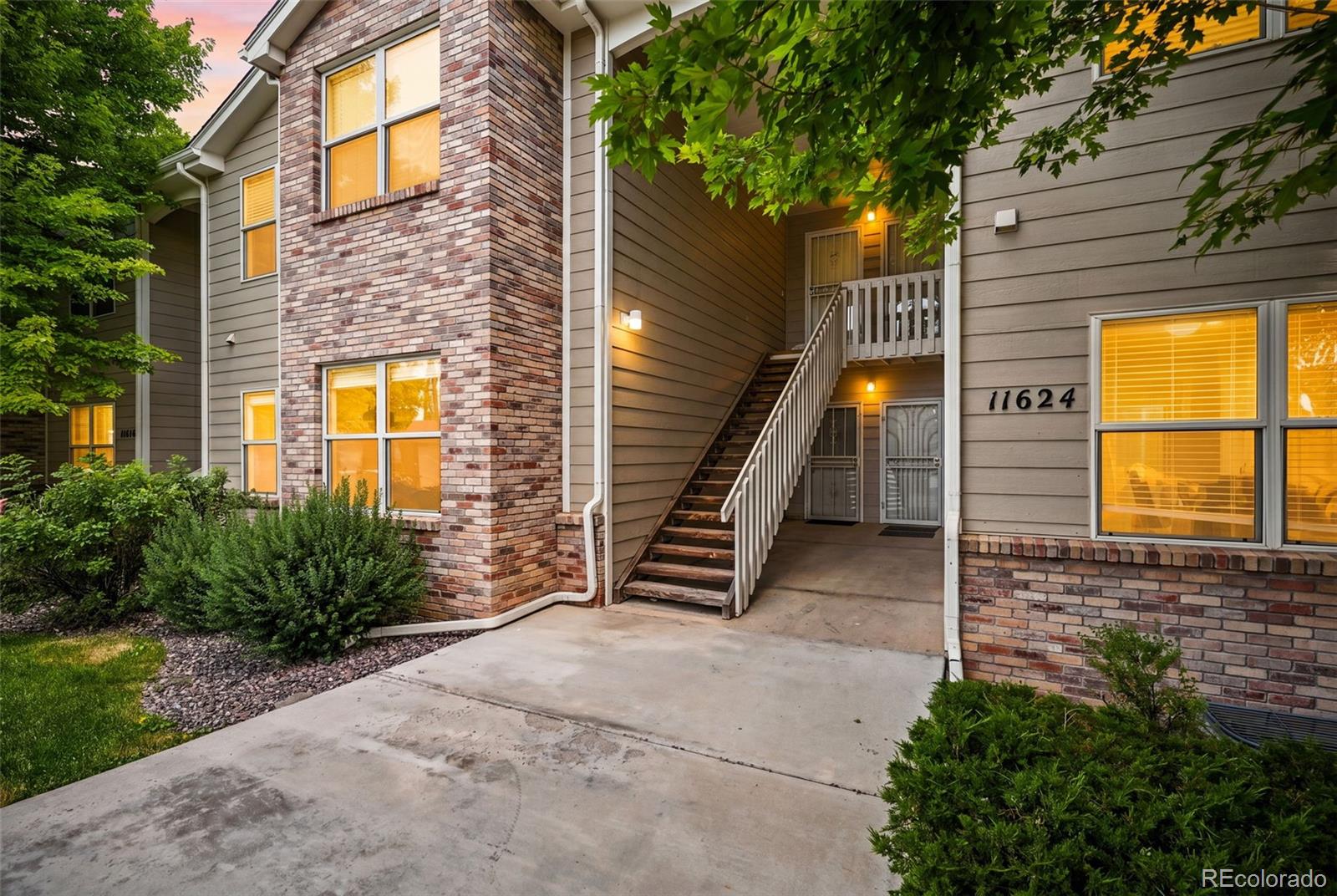  Arvada Condo / Townhome | MLS #: 907598911624 W 62nd Place 102, Arvada Beds: 3 Baths: 2 Price: $430,000
