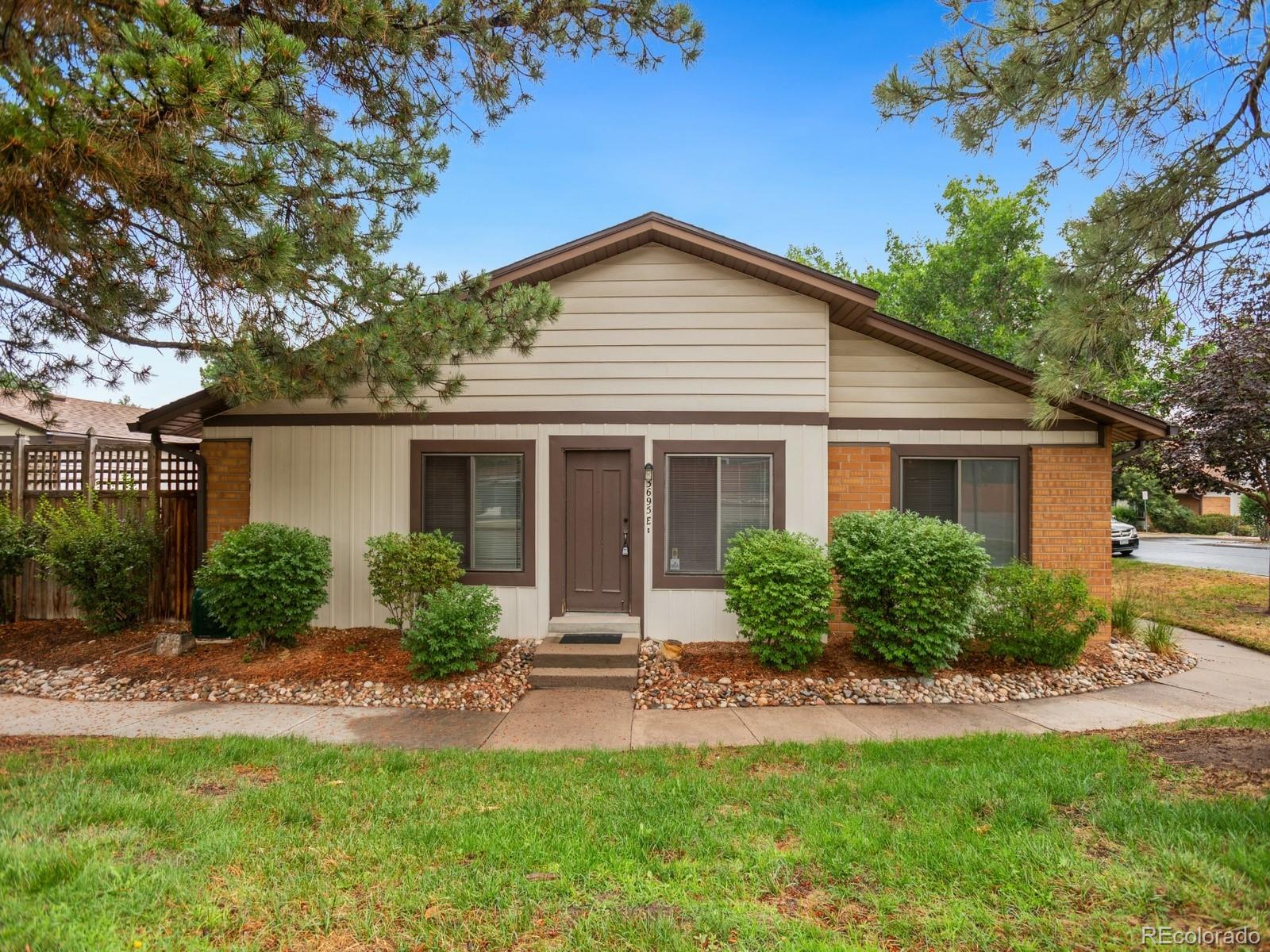 Mission Viejo Aurora Condo / Townhome | MLS #: 48883233695 S Kittredge Street E, Aurora Beds: 3 Baths: 2 Price: $285,000
