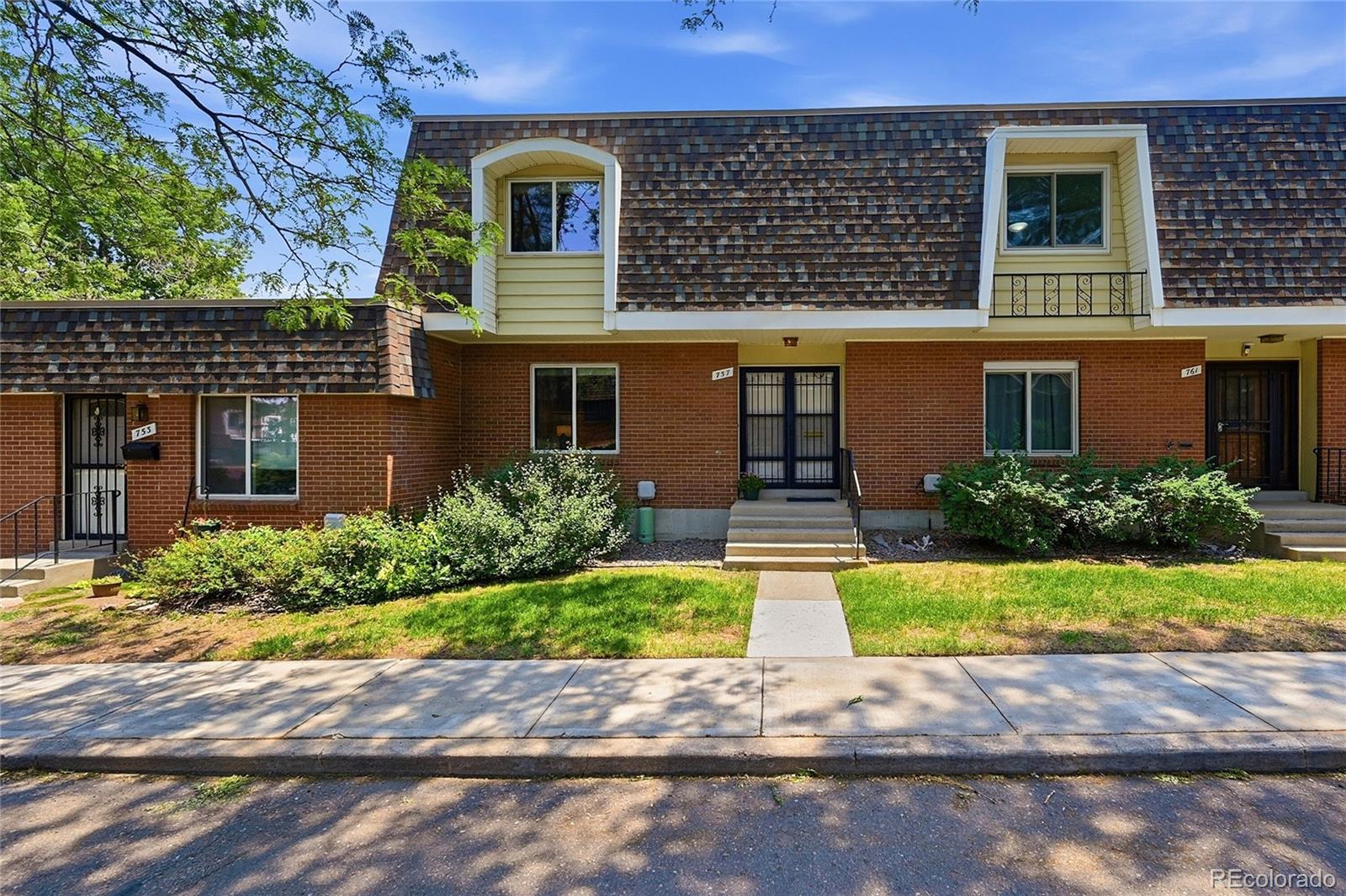  Denver Home | MLS #: 5000294757 S Youngfield Court, Denver Beds: 3 Baths: 4 Price: $400,000