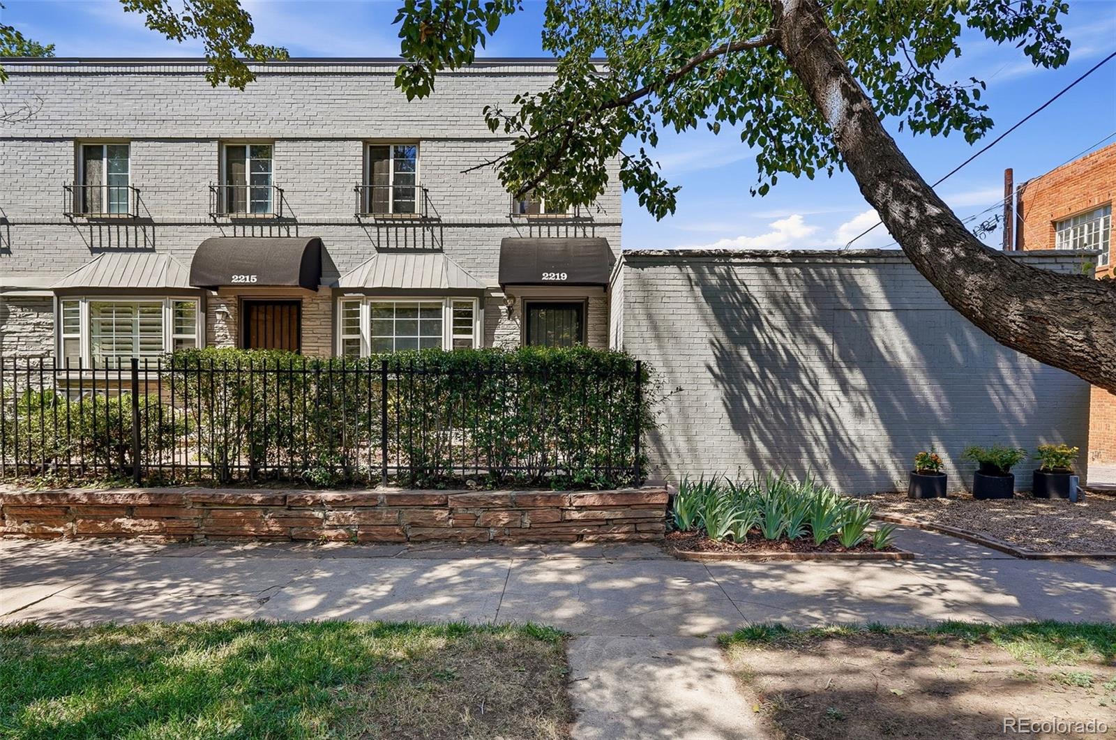 2219 e 11th avenue, Denver sold home. Closed on 2026-08-25 for $490,000.