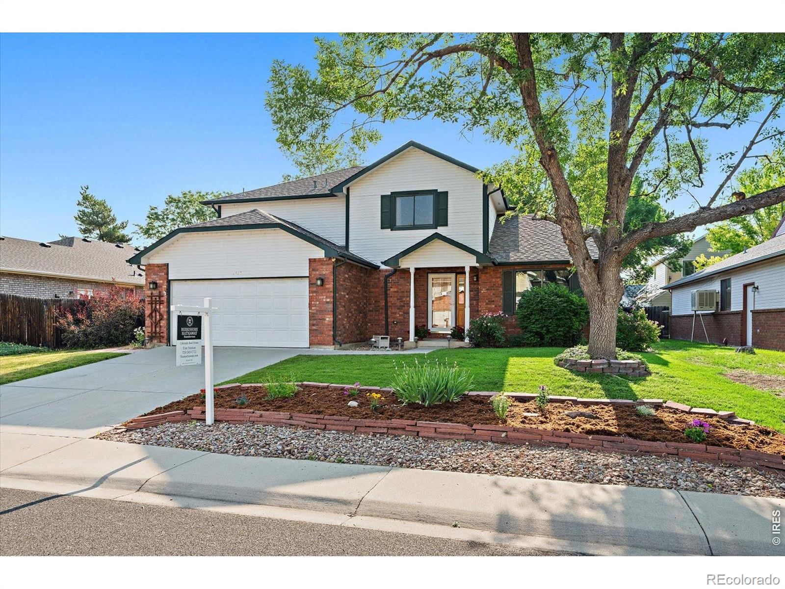  Longmont Home | MLS #: 45678910630032428  Maplewood Circle, Longmont Beds: 3 Baths: 4 Price: $650,000