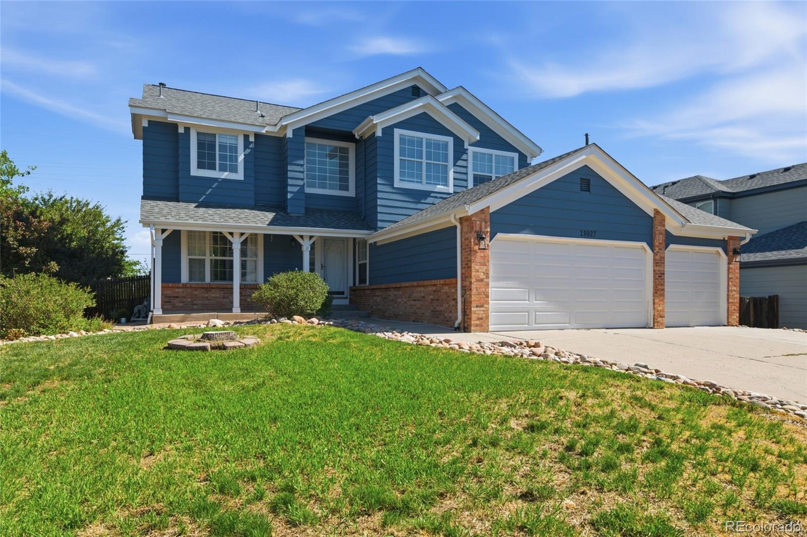  Aurora Home | MLS #: 823013719927 E Belleview Place, Aurora Beds: 5 Baths: 4 Price: $610,000
