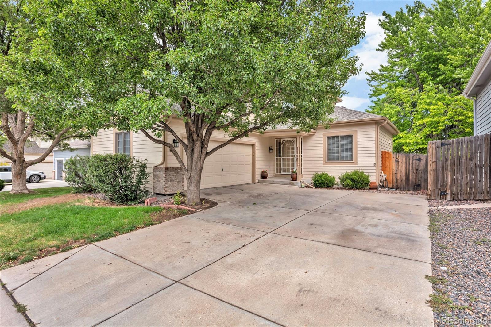  Littleton Home | MLS #: 99022648501 W Union Avenue, Littleton Beds: 4 Baths: 4 Price: $579,000