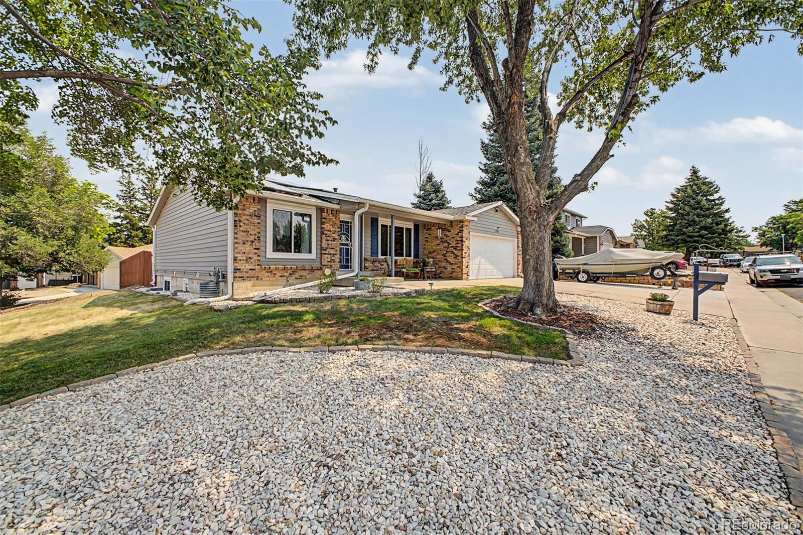  Aurora Home | MLS #: 44351974002 S Argonne Way, Aurora Beds: 5 Baths: 3 Price: $525,000