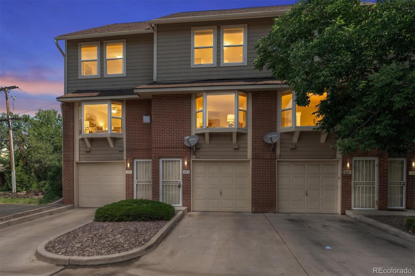 3300 w florida avenue, Denver sold home. Closed on 2026-08-31 for $334,900.