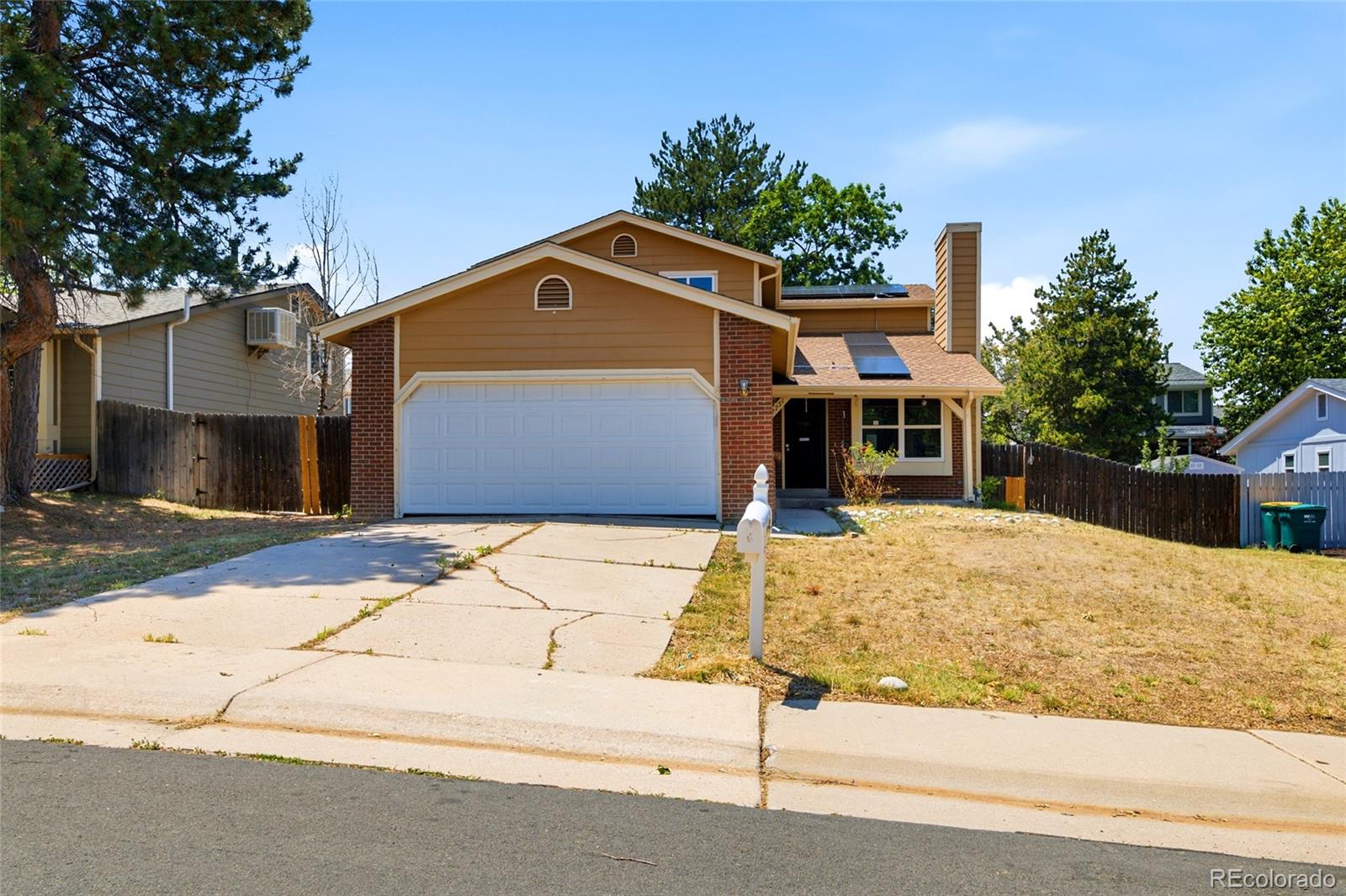  Aurora Home | MLS #: 73939852751 S Salida Way, Aurora Beds: 5 Baths: 2 Price: $380,000