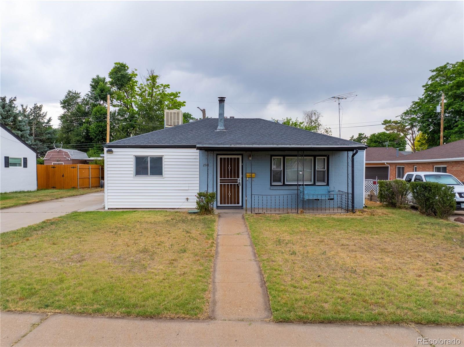  Pueblo Home | MLS #: 52636722541  Camellia Street, Pueblo Beds: 3 Baths: 1 Price: $187,000