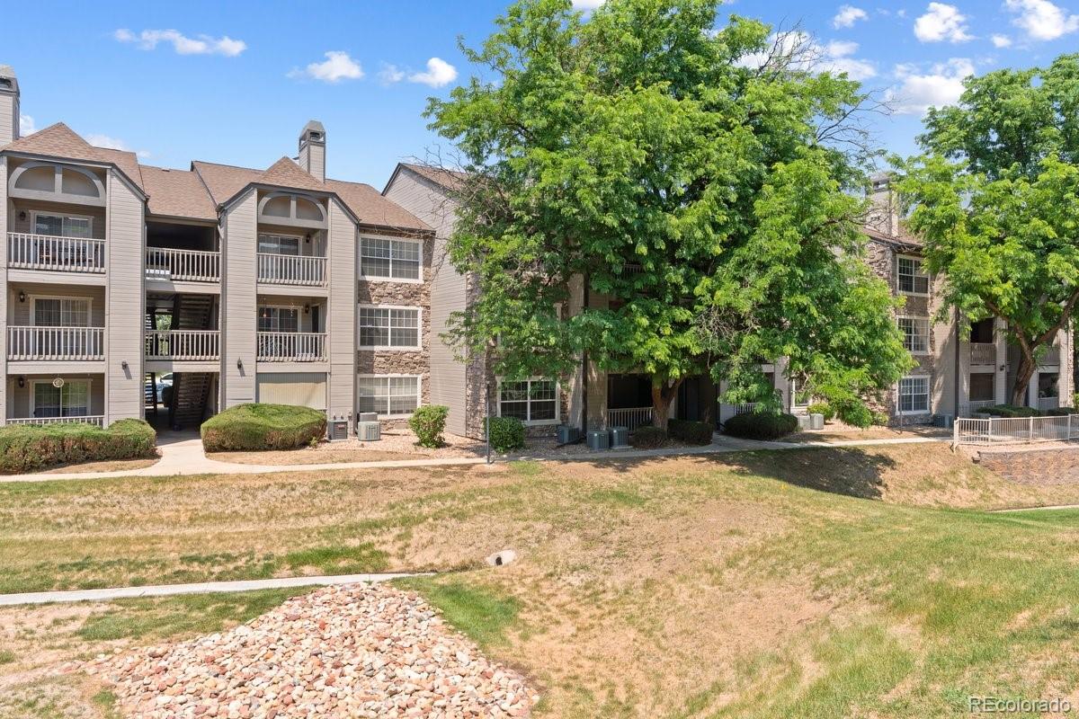 The Enclave Englewood Condo / Townhome | MLS #: 54900289130 E Arbor Circle K, Englewood Beds: 1 Baths: 1 Price: $235,000