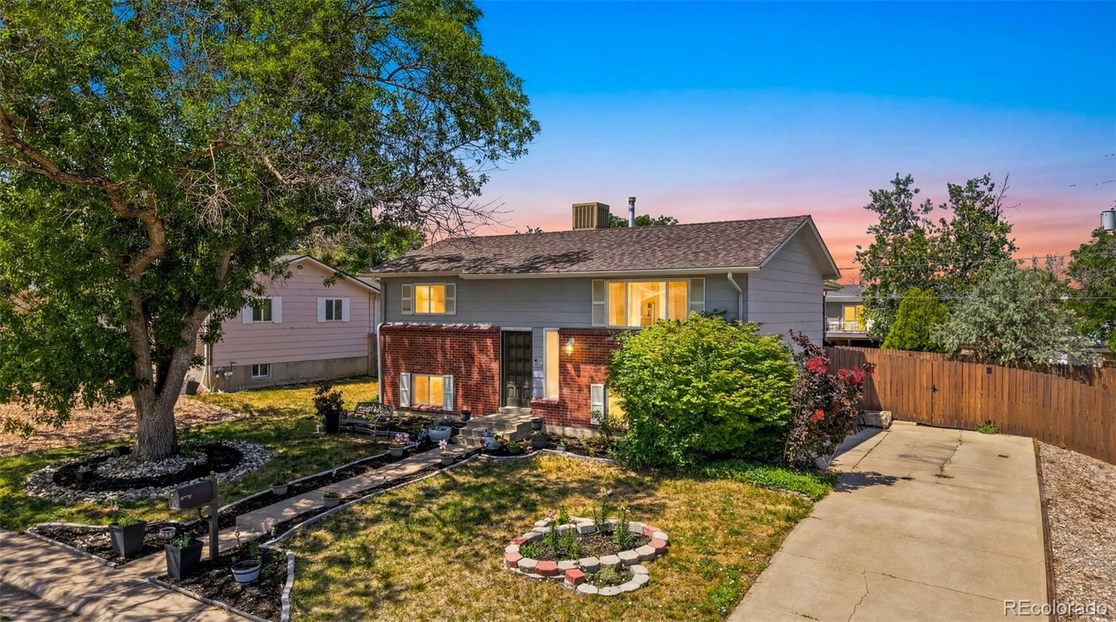  Northglenn Home | MLS #: 424779911765  Elati Court, Northglenn Beds: 4 Baths: 2 Price: $459,000